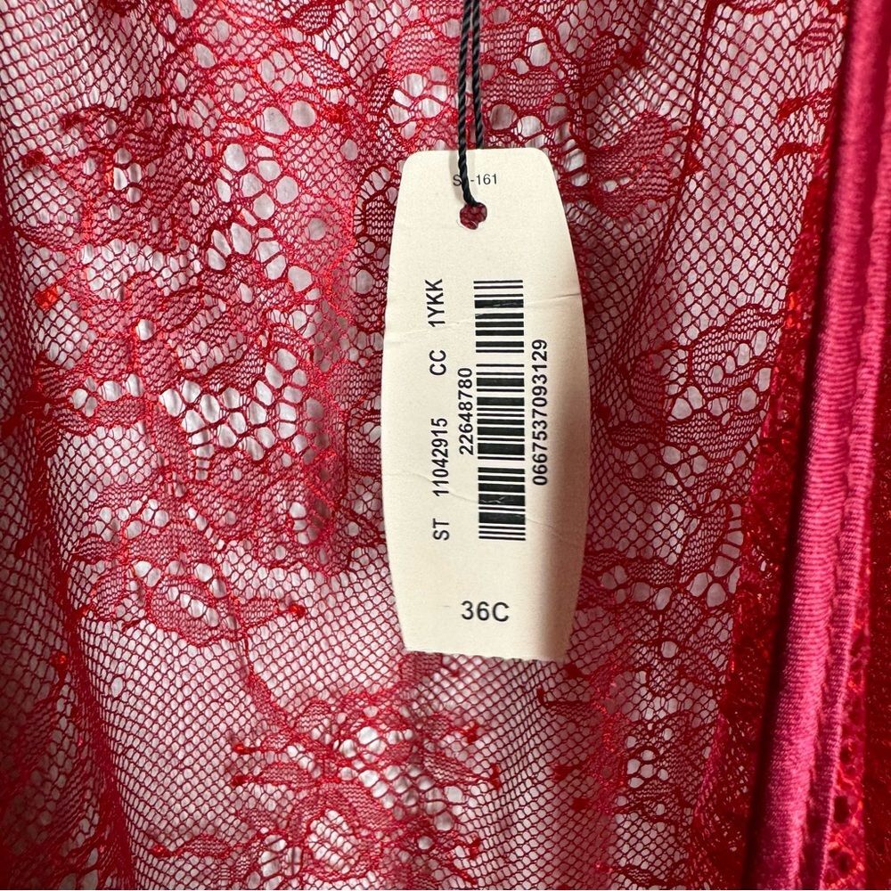 NWT Victoria’s Secret Red Lace Babydoll Camisole Caged Valentines Nighty 36C - Picture 7 of 7